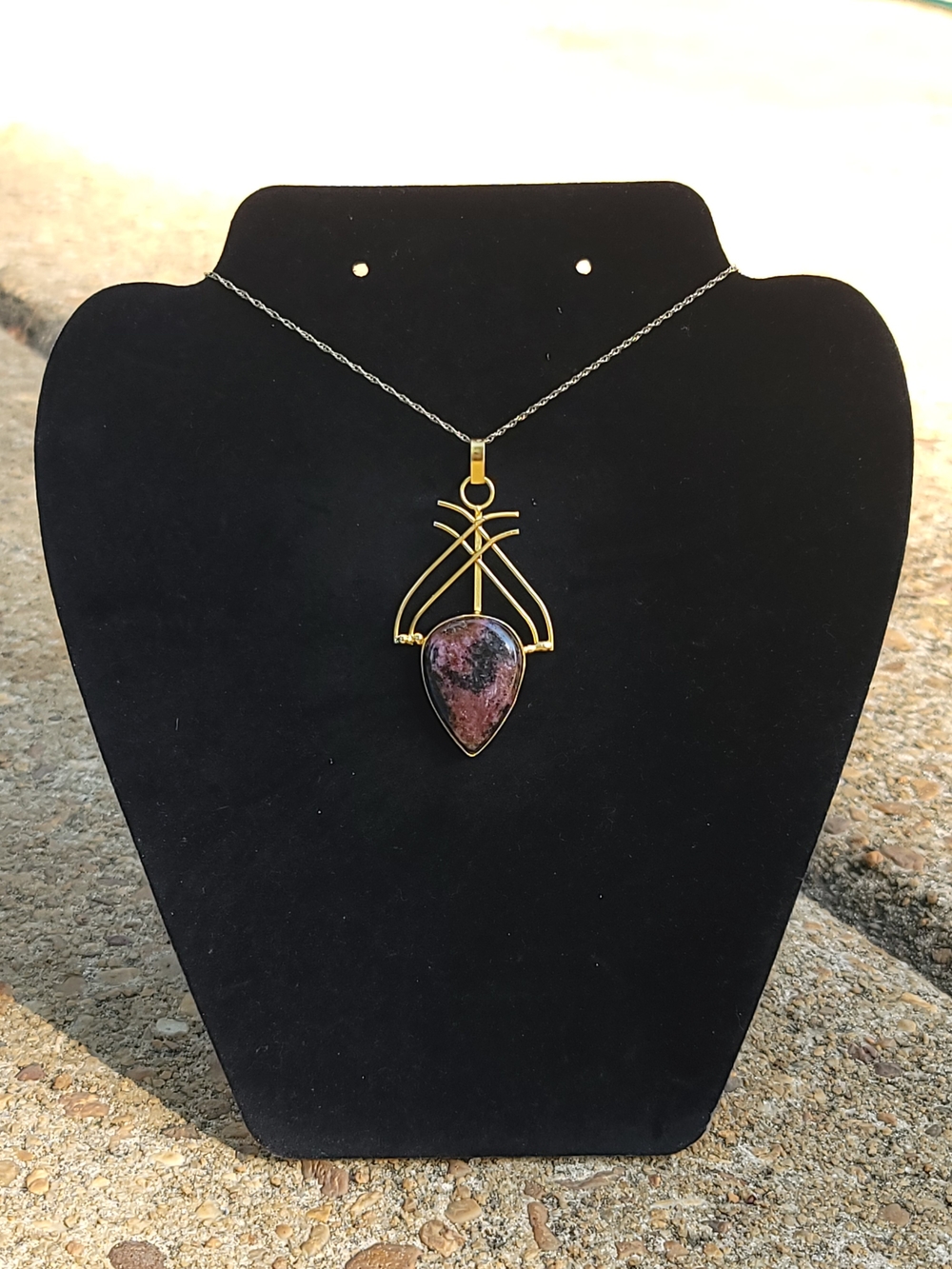 NATURAL 40 CARAT RHONDONITE SET IN ART DECO GOLD PENDANT SIGNED 14k NECKLACE